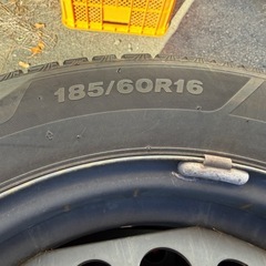 ◎スタッドレスタイヤ ホイル付  ブリヂストン VRX3　185/60/16 日産ノートで使用の画像