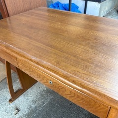 勉強机少し汚れありの画像