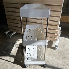 キャスター付き　キッチンワゴンの画像