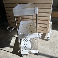 キャスター付き　キッチンワゴンの画像