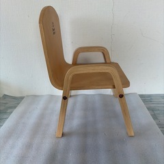幼児用椅子の画像