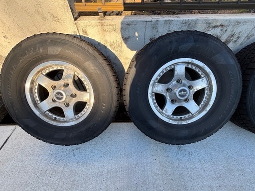 取引中　激安出品！名古屋発　ランクル100  MUDRAKERアルミ　ダンロップスタッドレスタイヤ275/70R16  4本セット　引