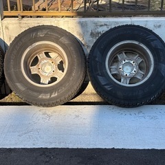 取引中　激安出品！名古屋発　ランクル100  MUDRAKERアルミ　ダンロップスタッドレスタイヤ275/70R16  4本セット　引き取り限定の画像