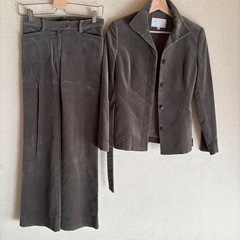 ナチュラルビューティー ベロアパンツスーツ Sの画像