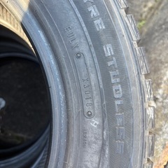 ダンロップスタッドレスタイヤの画像