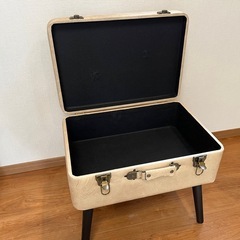 トランクスツールの画像