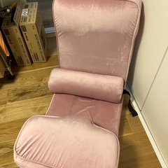 ニトリ ゲーミング座椅子 ローズの画像