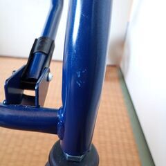 【美品】シルバーカー 歩行器 座れる コンパクト 折りたたみ【収納カゴなし】の画像