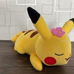 《美品》ピカチュウぬいぐるみ（長さ約25cm）の画像