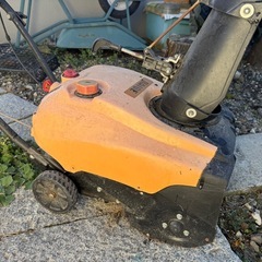 購入者決定済　エンジン式除雪機(ジャンク扱い)の画像