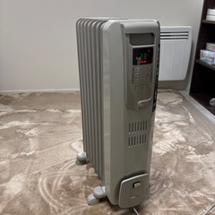 ‼️早い者勝ち‼️ デロンギ　オイルヒーター　ほぼ未使用品の画像