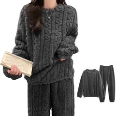 ルームウェア　もこもこ　パジャマ　ダークグレー　フリース　あったか　部屋　フリーの画像