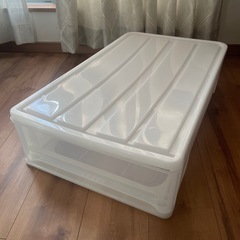 衣装ケースの画像