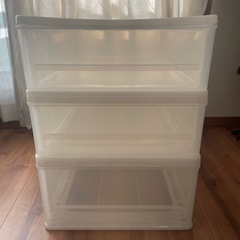 衣装ケースの画像