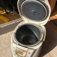 炊飯器の画像