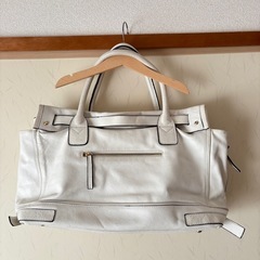 PEAKS PEAK ホワイト レザーバッグの画像