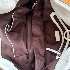 PEAKS PEAK ホワイト レザーバッグの画像