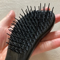 ⭕️手になじみやすいヘアブラシの画像