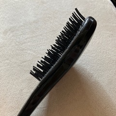 ⭕️手になじみやすいヘアブラシの画像