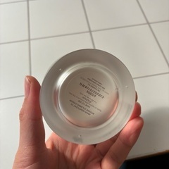 アヌア　クリーム　空き容器の画像