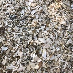 ウッドチップ　肥料　草生え防止
の画像