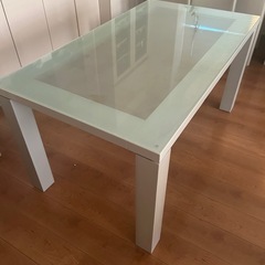 ダイニングテーブル