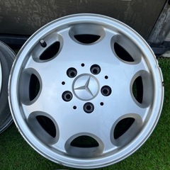 メルセデス
ベンツ・アルミホイール・美品‼️の画像