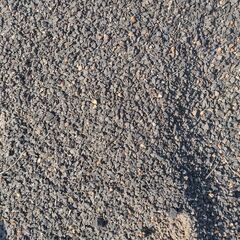 高松市 砂利 細かい砂利 砕石7号 大量まとめて 道路工事 滑り止め コンクリ打設の表面・嵩増し ガーデニング 庭石 家庭菜園 土壌改良 水はけの画像