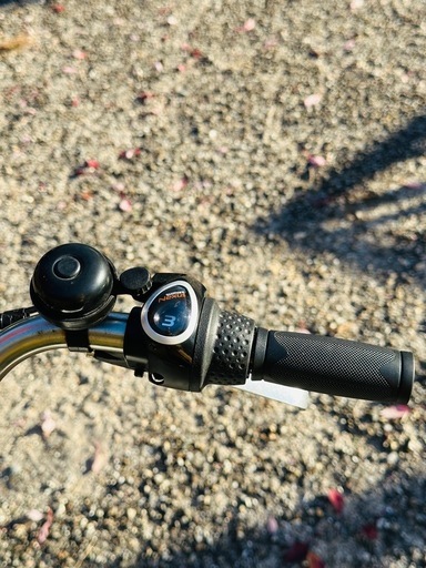 電動自転車 / ホワイト / 8.5Ahバッテリー / 40km走行可能