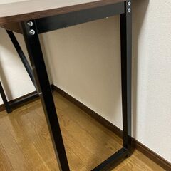 パソコンデスクの画像