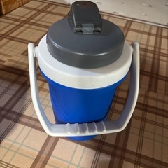 水筒１つの画像