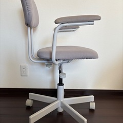 オフィスチェア／学習椅子の画像