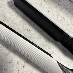 【箱付・美品】Refa ストレートアイロンの画像