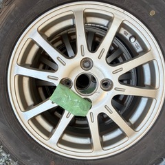 スタッドレスタイヤの画像