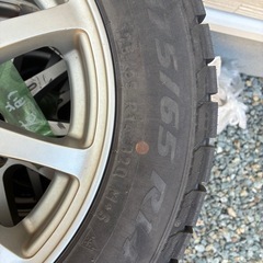 スタッドレスタイヤの画像