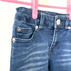 女の子の130cmデニムパンツです。の画像