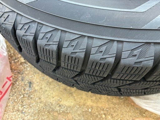 中古品　YOKOHAMA ice GUARD 205/60R16 96Q IG60 スタッドレスタイヤ　ホイール