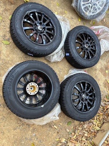 中古品　YOKOHAMA ice GUARD 205/60R16 96Q IG60 スタッドレスタイヤ　ホイール