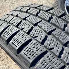 ①スタッドレス コンパクトカー なんでも使えます‼️ 185/65R15 東北東北6県無料配送対応‼️爆安‼️最終値下げ　超超超バリ溝❗ 国産 ダンロップ製‼️ アルミ付き 国産 タイヤ !!　スタッドレス の画像