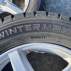 ①スタッドレス コンパクトカー なんでも使えます‼️ 185/65R15 東北東北6県無料配送対応‼️爆安‼️最終値下げ　超超超バリ溝❗ 国産 ダンロップ製‼️ アルミ付き 国産 タイヤ !!　スタッドレス の画像