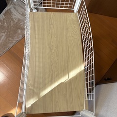 便利な車輪付きワゴン　の画像