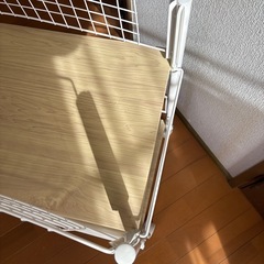 便利な車輪付きワゴン　の画像