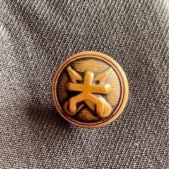 慶應義塾大学体育会学生服の画像