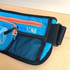 RCNBのランニングポーチの画像