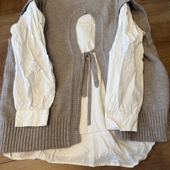 ungrid バックオープンニットの画像