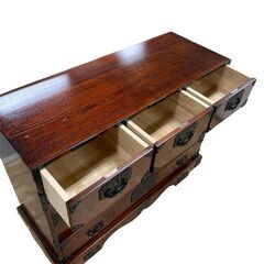【美品】和箪笥 鍵付き 箪笥 衣装箪笥 収納 伝統工芸 引き出し6個 4段 台車付き ストッパー付き 札幌 東区 店頭引き取り歓迎の画像