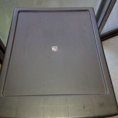 【早期処分】キャスター付アイリスオーヤマ4段プラスチック収納引き出しの画像