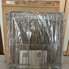 ワンタッチ開閉式ストーブファンヒーター兼用ガード
の画像