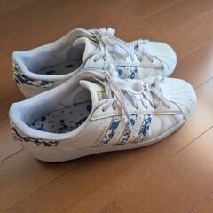 アディダスSuperstarスーパースタースニーカー28.5センチの画像