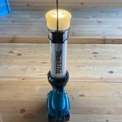 マキタ蛍光灯旧モデル現行バッテリー対応の画像